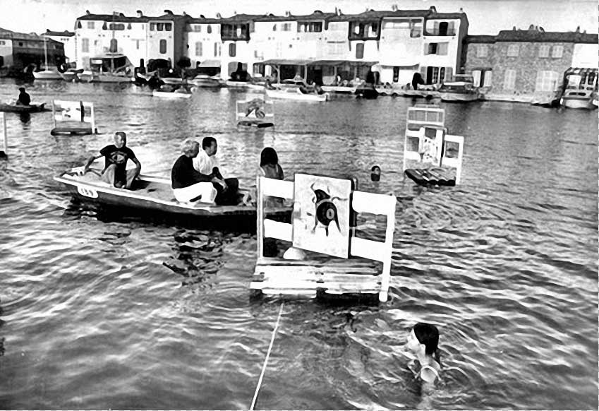 Expo de Zarou sur l'eau a PORT GRIMAUD