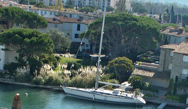 ile aux pins port grimaud