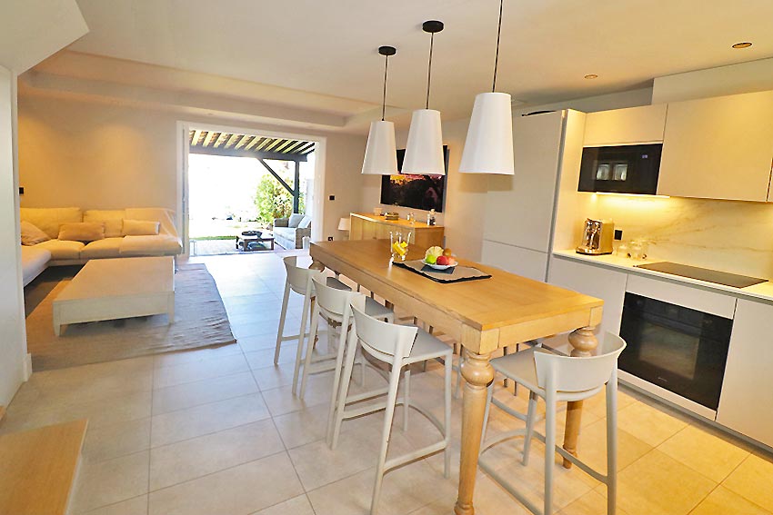 731v MAISON  vendre a PORT GRIMAUD par l'agence abc immobilier