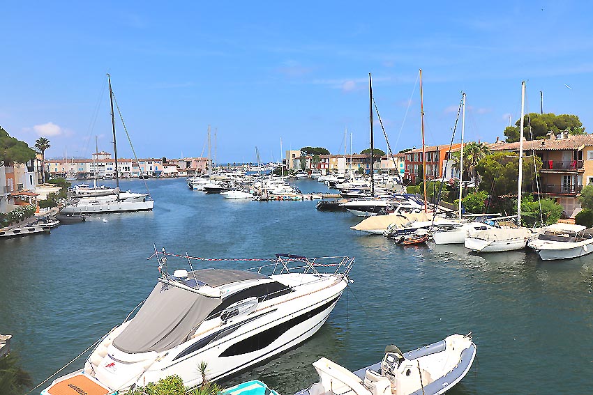 733a  vendre a PORT GRIMAUD par l'agence abc immobilier