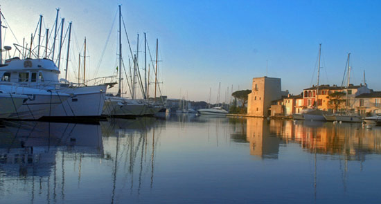 matin brumeux a Port Grimaud